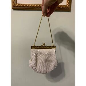 Midcentury Vintage Pearlescent Beaded Clam Shell Evening Bag